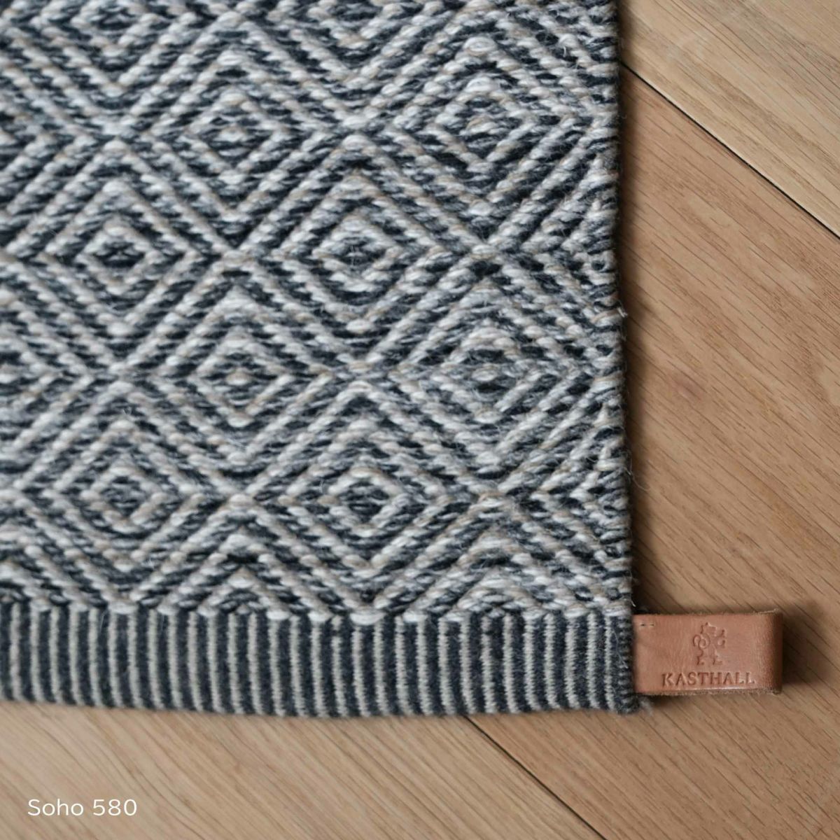 KASTHALL（カスタール） / GOOSE EYE SELECTION（グース アイ セレクション） / 195×300cm / ラグ