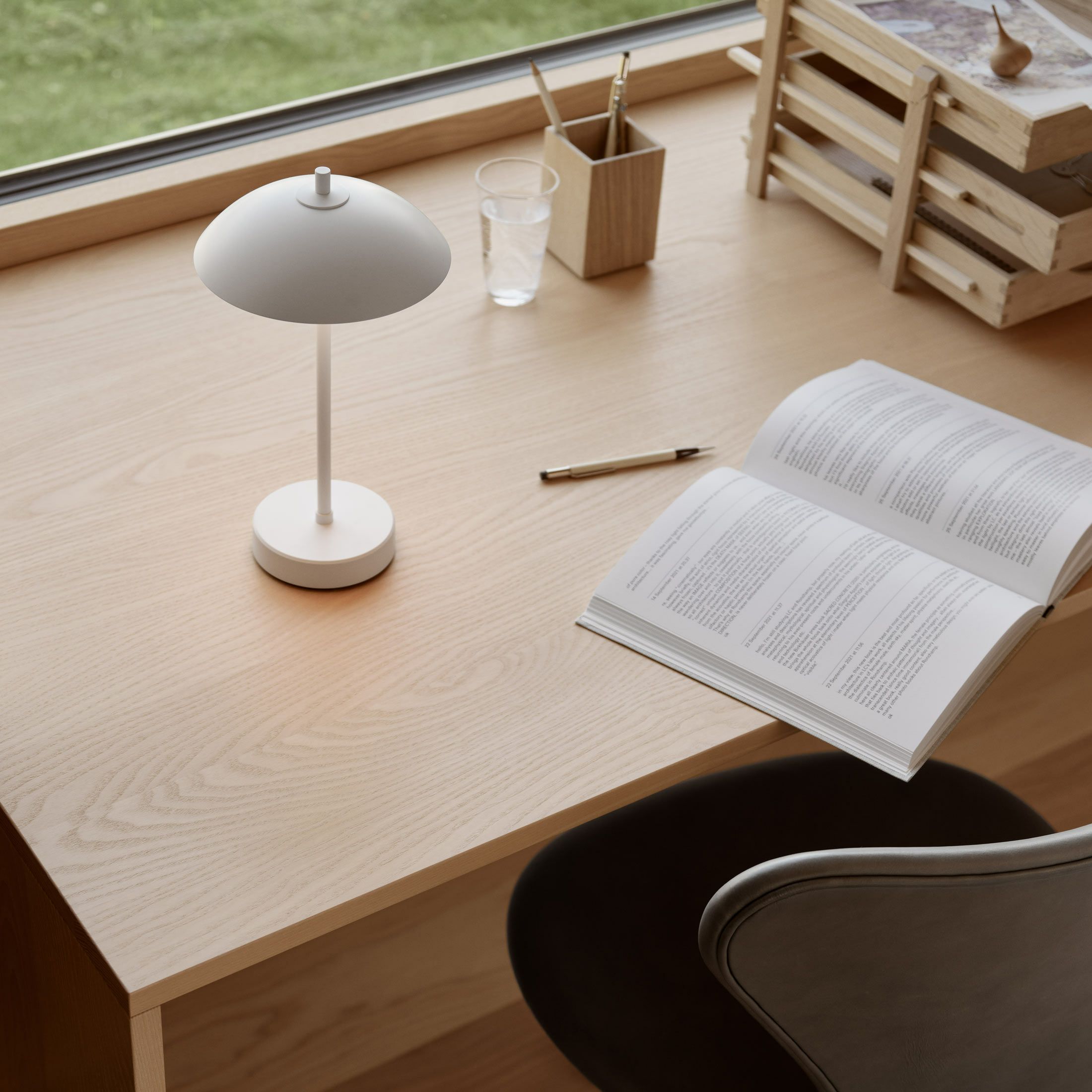 FRITZ HANSEN（フリッツ・ハンセン） / CLAM PORTABLE（クラム ポータブル） / φ170mm / テーブルランプ
