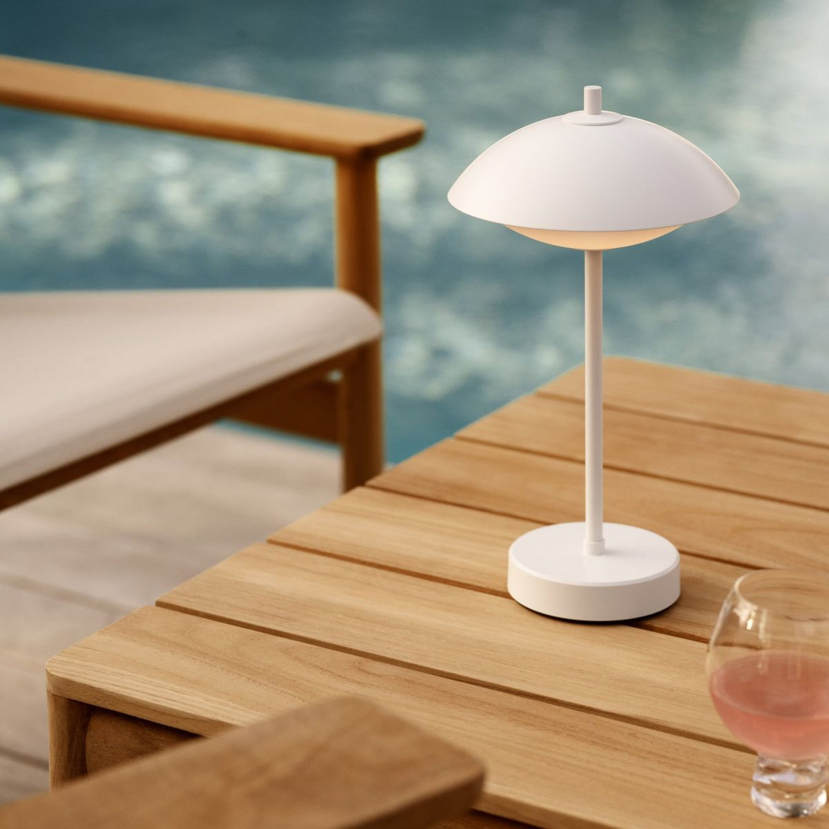 FRITZ HANSEN（フリッツ・ハンセン） / CLAM PORTABLE（クラム ポータブル） / φ170mm / テーブルランプ