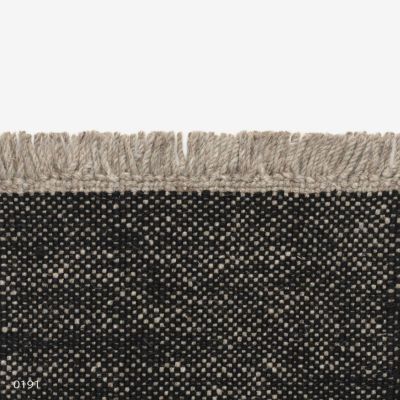 【レビュー特典あり】Kvadrat（クヴァドラ） / Yield Naturally Coloured Fringes（イールド ナチュラリー カラード フリンジ） / 20148（200cm×300cm） / ラグ《滑り止めプレゼント》