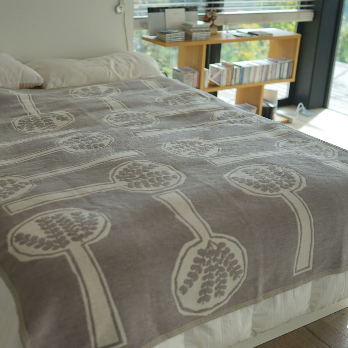 KLIPPAN（クリッパン）×mina perhonen（ミナ ペルホネン） / FOREST SPOON / シュニールコットンブランケット / シングルサイズ 140×180cm