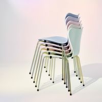 【70周年記念モデル】FRITZ HANSEN（フリッツ・ハンセン） / SERIES 7（セブンチェア） / 7:14AM / ラッカー / レインボー（スチール脚・亜鉛クローム仕上げ） 《2025年限定脚カラー》