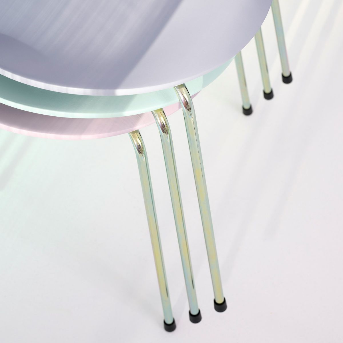 【70周年記念モデル】FRITZ HANSEN（フリッツ・ハンセン） / SERIES 7（セブンチェア） / 7:14AM / ラッカー / レインボー（スチール脚・亜鉛クローム仕上げ） 《2025年限定脚カラー》