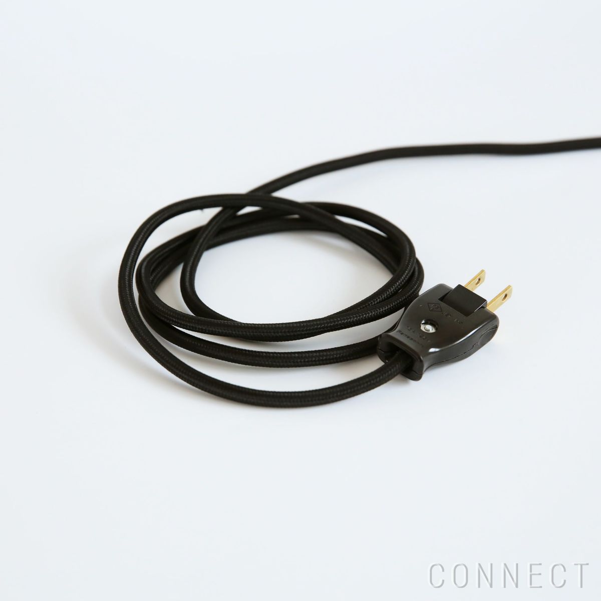 Louis Poulsen（ルイスポールセン） / AJ Mini Table（AJ ミニ テーブル） / 真鍮 / 全2色 / テーブルランプ