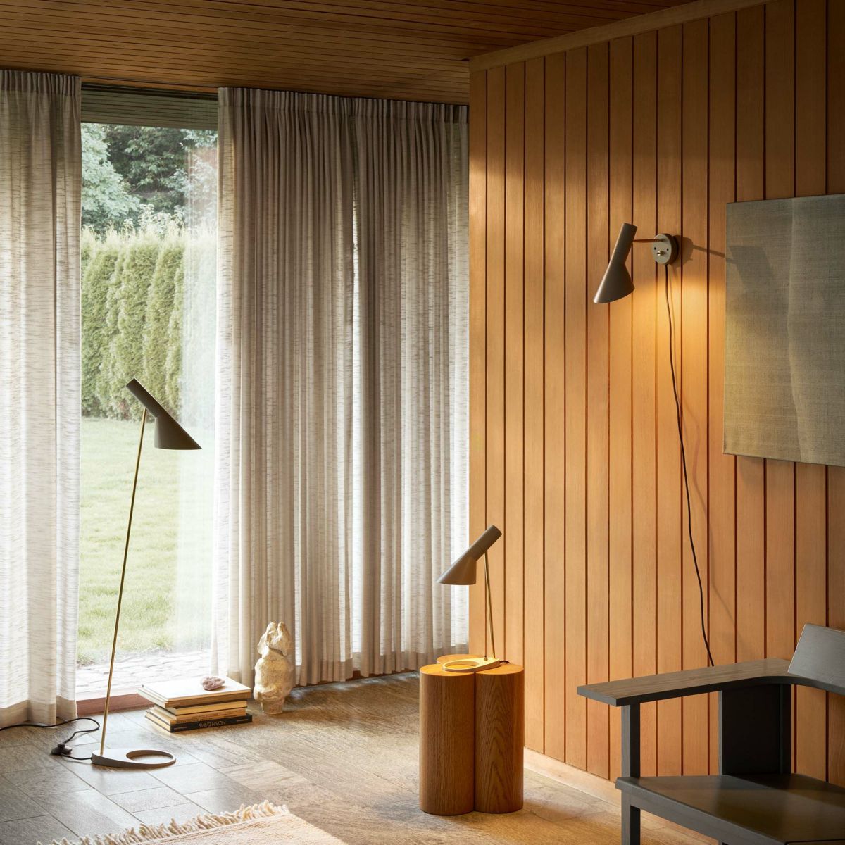 Louis Poulsen（ルイスポールセン） / AJ Floor（AJ フロア） / 真鍮 / 全2色 / フロアランプ