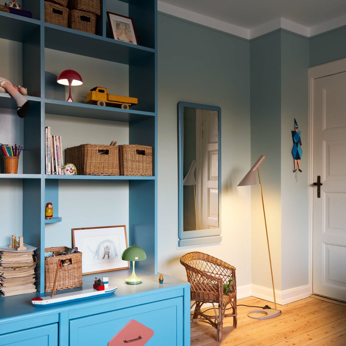 Louis Poulsen（ルイスポールセン） / AJ Floor（AJ フロア） / 真鍮 / 全2色 / フロアランプ