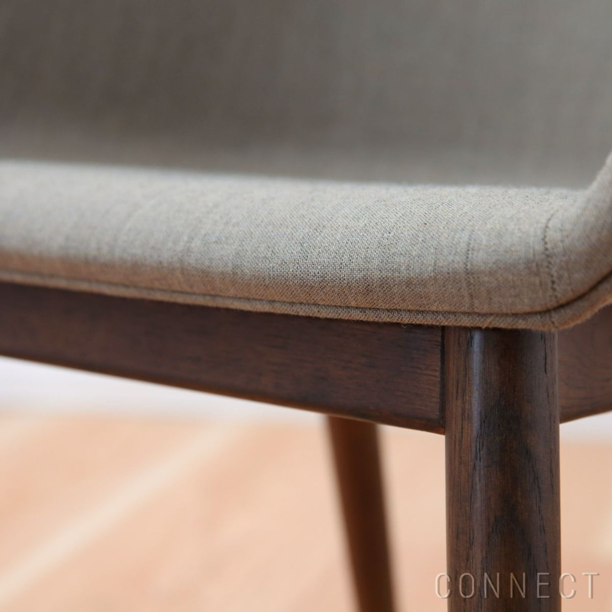 Audo Copenhagen（オドー・コペンハーゲン） / HARBOUR DINING CHAIR（ハーバー ダイニングチェア） / 布張りシェル / ウッドベース / Remix（リミックス） 0233 グレー