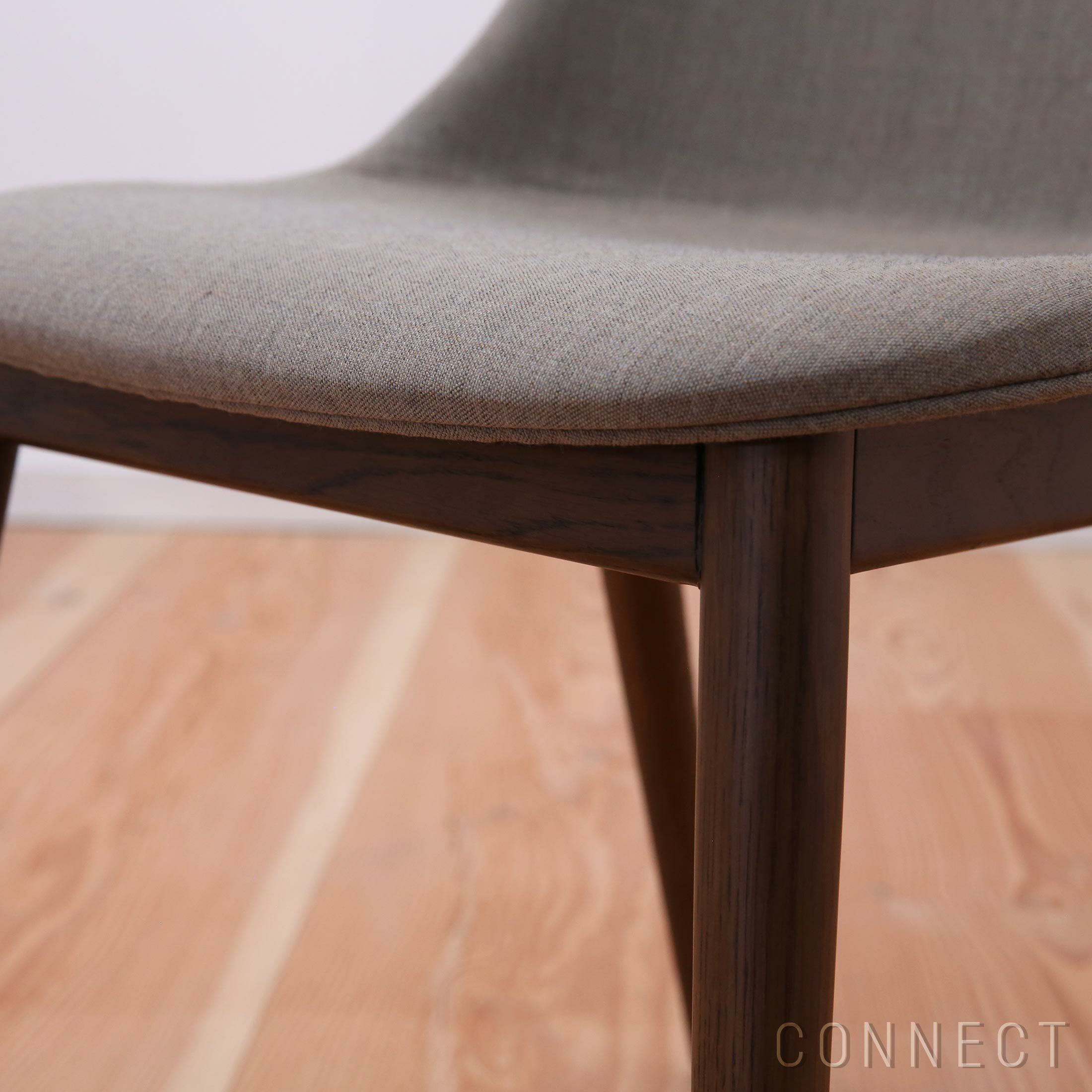 Audo Copenhagen（オドー・コペンハーゲン） / HARBOUR DINING CHAIR（ハーバー ダイニングチェア） / 布張りシェル / ウッドベース / Remix（リミックス） 0233 グレー