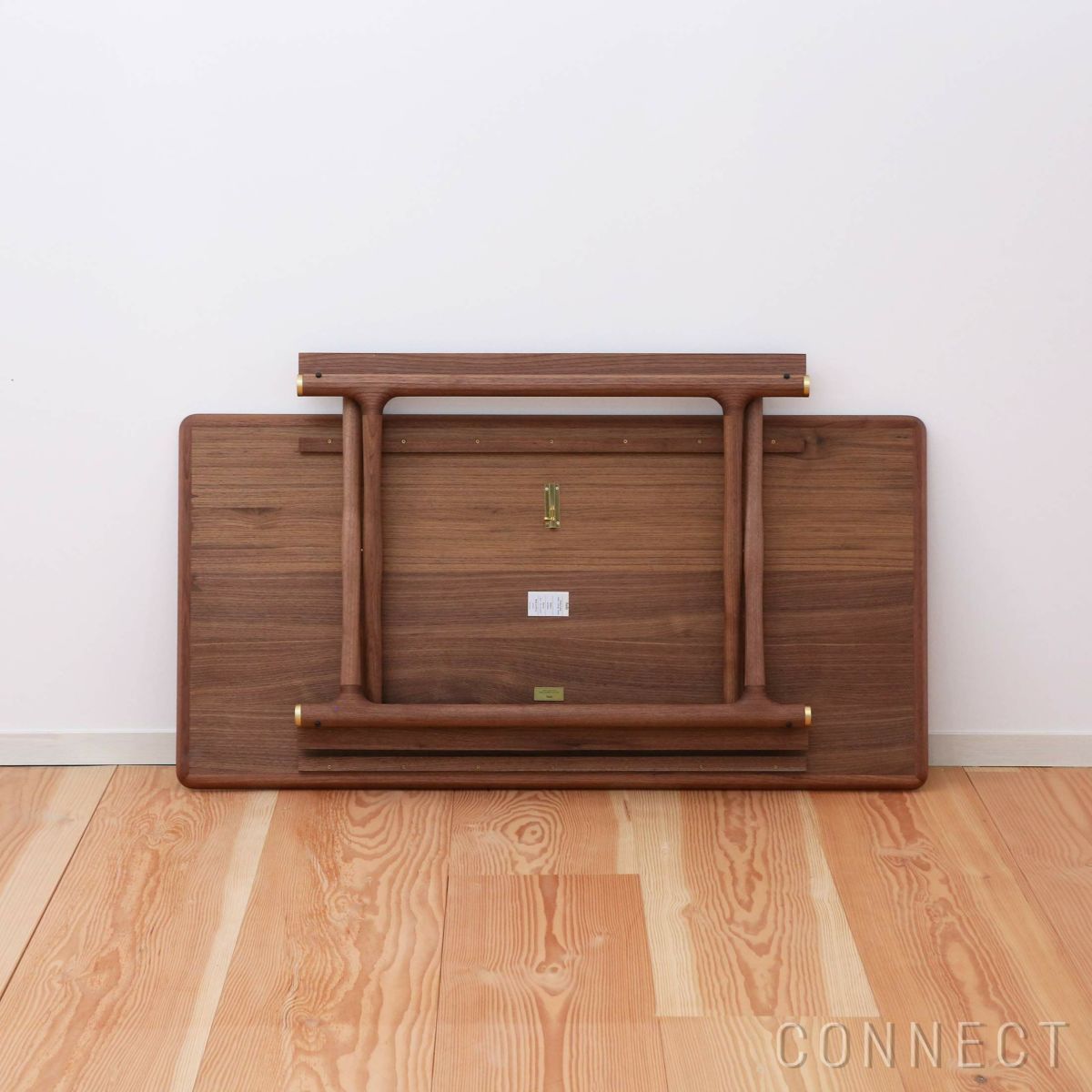 Audo Copenhagen（オドー・コペンハーゲン） / JAGER LOUNGE TABLE（ジャガー ラウンジ テーブル） / ウォルナット