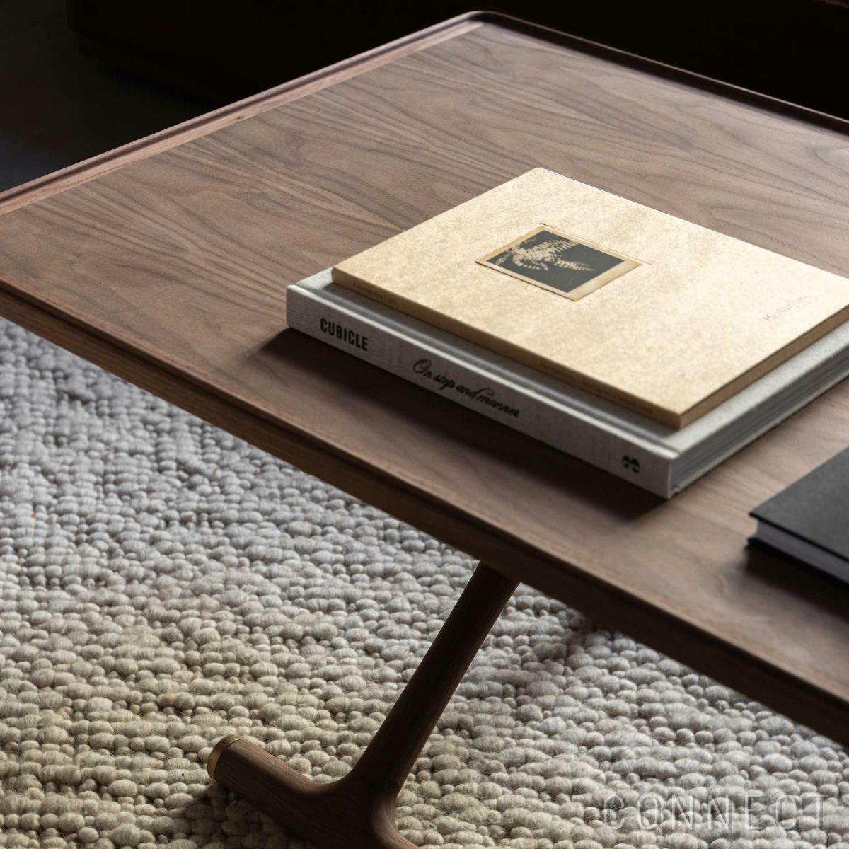 Audo Copenhagen（オドー・コペンハーゲン） / JAGER LOUNGE TABLE（ジャガー ラウンジ テーブル） / ウォルナット