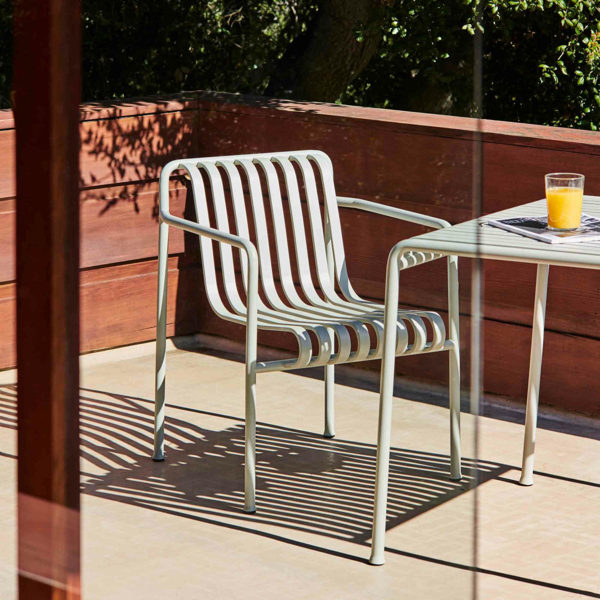 HAY（ヘイ） / PALISSADE（パリサード） / DINING ARM CHAIR（ダイニング アームチェア） / 全3色 / アウトドア