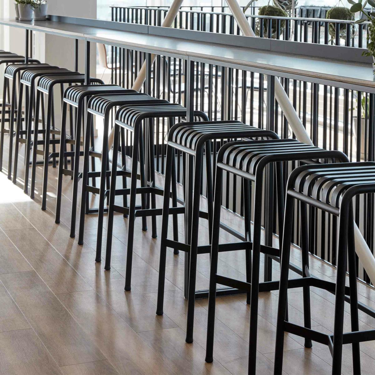 HAY（ヘイ） / PALISSADE（パリサード） / BAR STOOL  （バースツール） / 全3色 / アウトドア