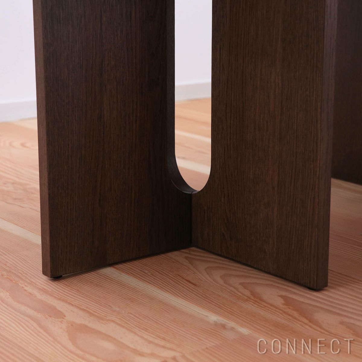 Audo Copenhagen（オドー・コペンハーゲン） / ANDROGYNE DINING TABLE（アンドロジーン ダイニングテーブル） / 長方形 / 180×109cm / ダークステインドオーク《日本限定サイズ》