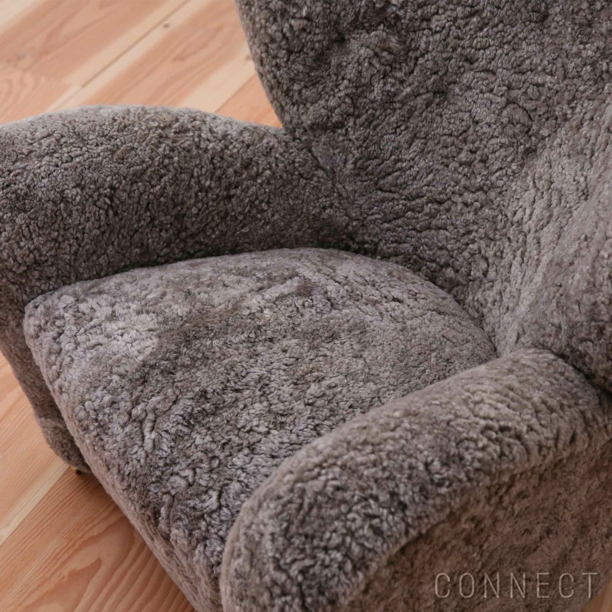 Audo Copenhagen（オドー・コペンハーゲン） / THE TIRED MAN LOUNGE CHAIR（ザ タイヤード マン ラウンジチェア） / Sheepskin Curly Sahara（サハラ）