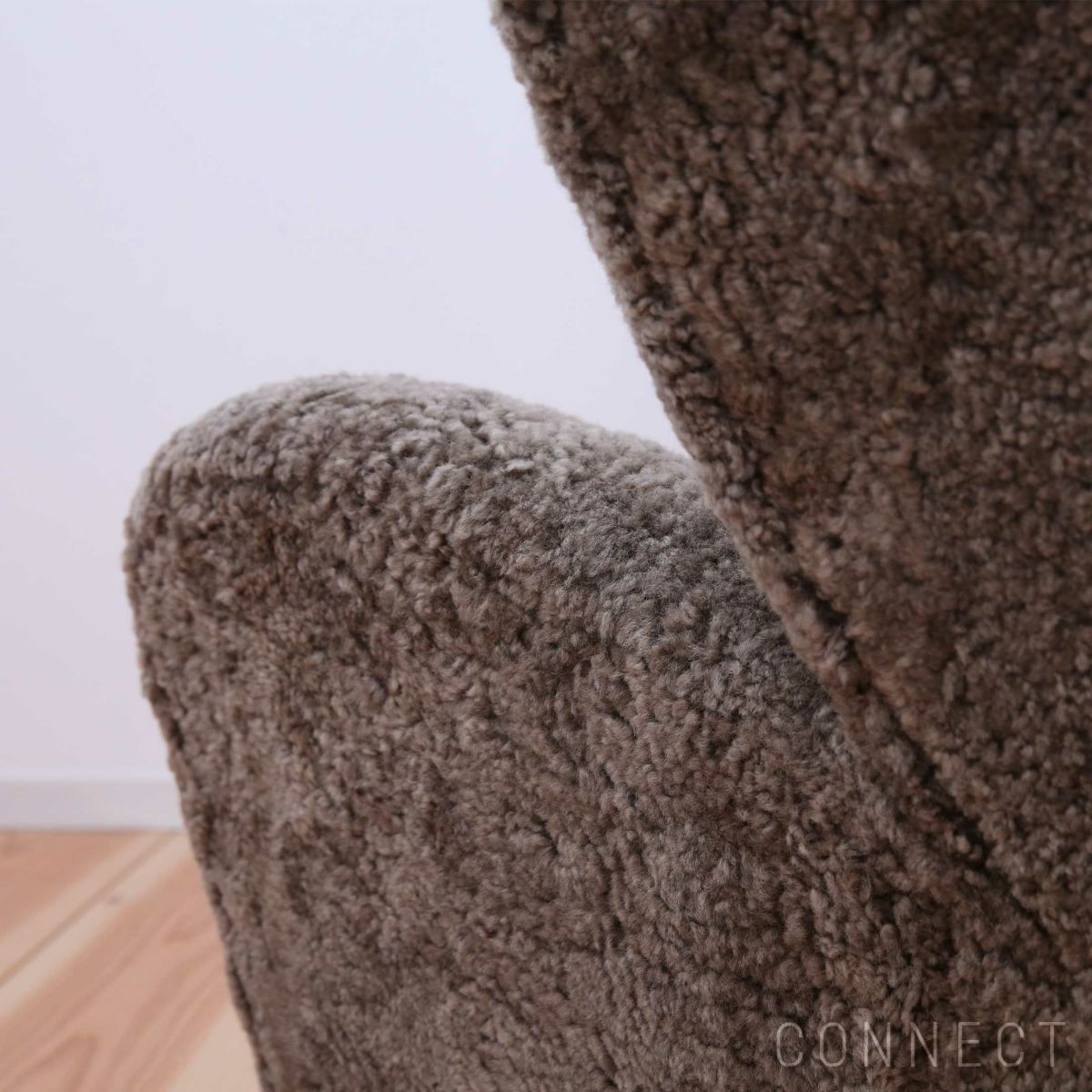 Audo Copenhagen（オドー・コペンハーゲン） / THE TIRED MAN LOUNGE CHAIR（ザ タイヤード マン ラウンジチェア） / Sheepskin Curly Sahara（サハラ）