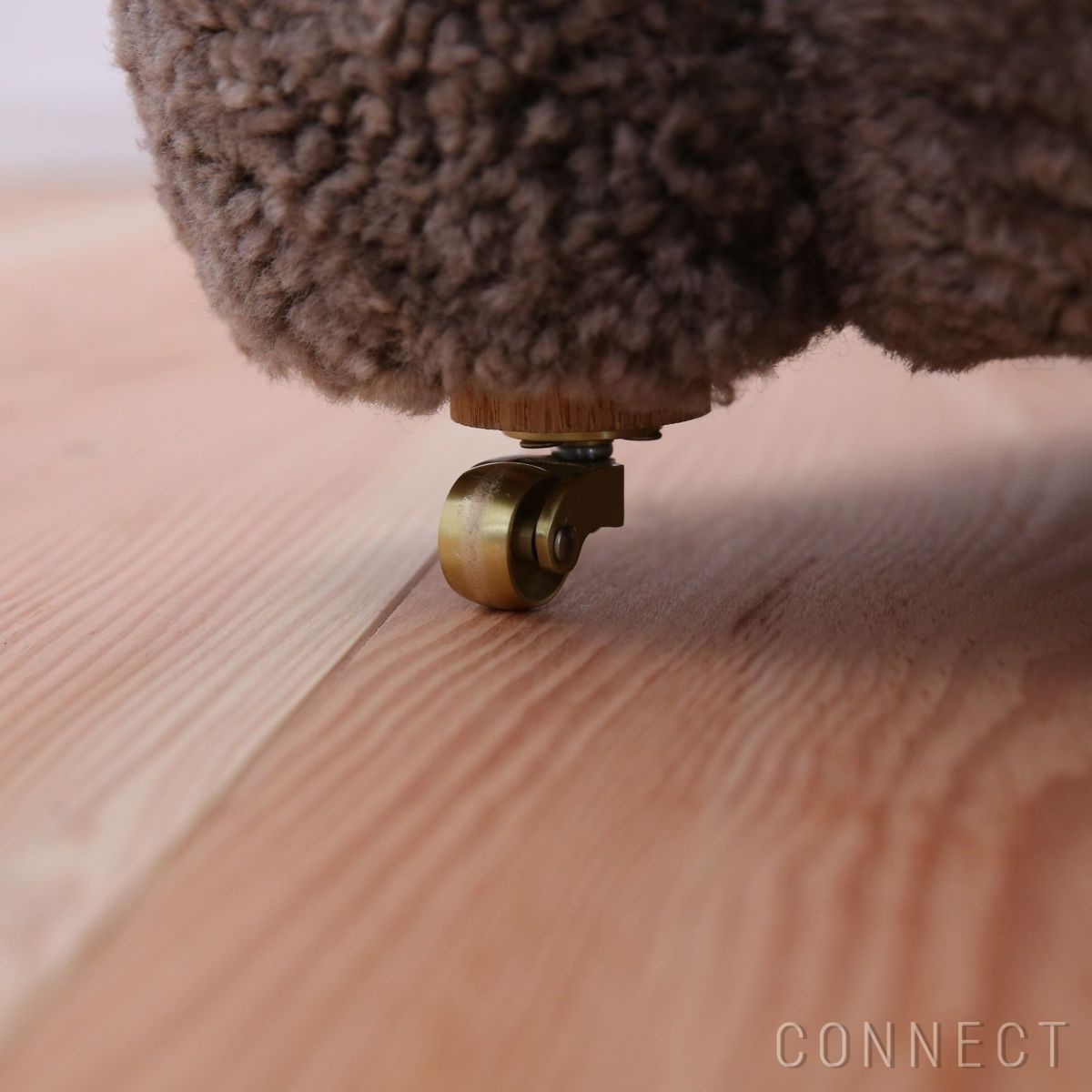 Audo Copenhagen（オドー・コペンハーゲン） / THE TIRED MAN LOUNGE CHAIR（ザ タイヤード マン ラウンジチェア） / Sheepskin Curly Sahara（サハラ）