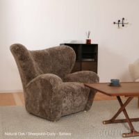 Audo Copenhagen（オドー・コペンハーゲン） / THE TIRED MAN LOUNGE CHAIR（ザ タイヤード マン ラウンジチェア） / Sheepskin Curly Sahara（サハラ）