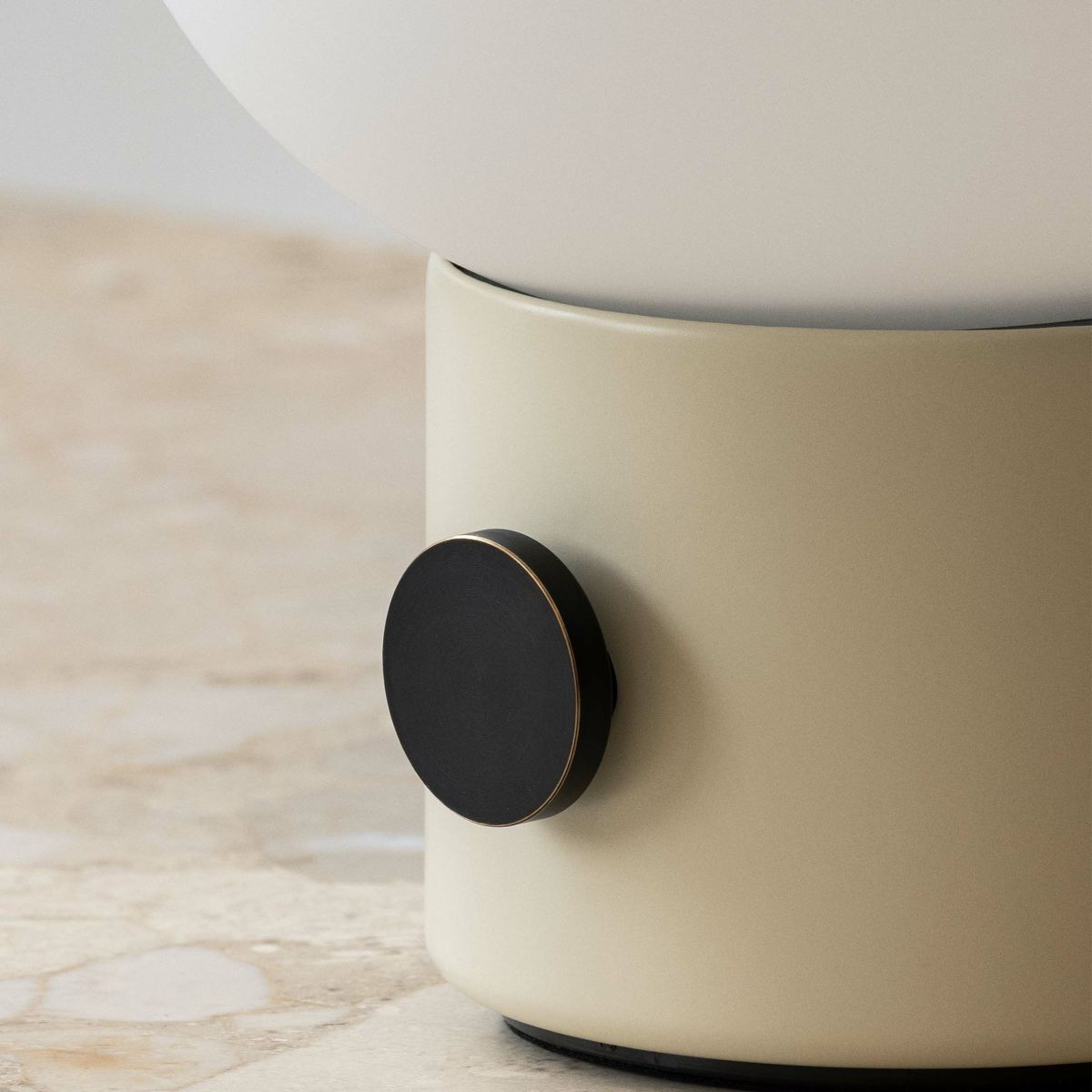 Audo Copenhagen（オドー・コペンハーゲン） / JWDA PORTABLE LAMP （JWDA ポータブル ランプ） / 全3色 / テーブルランプ