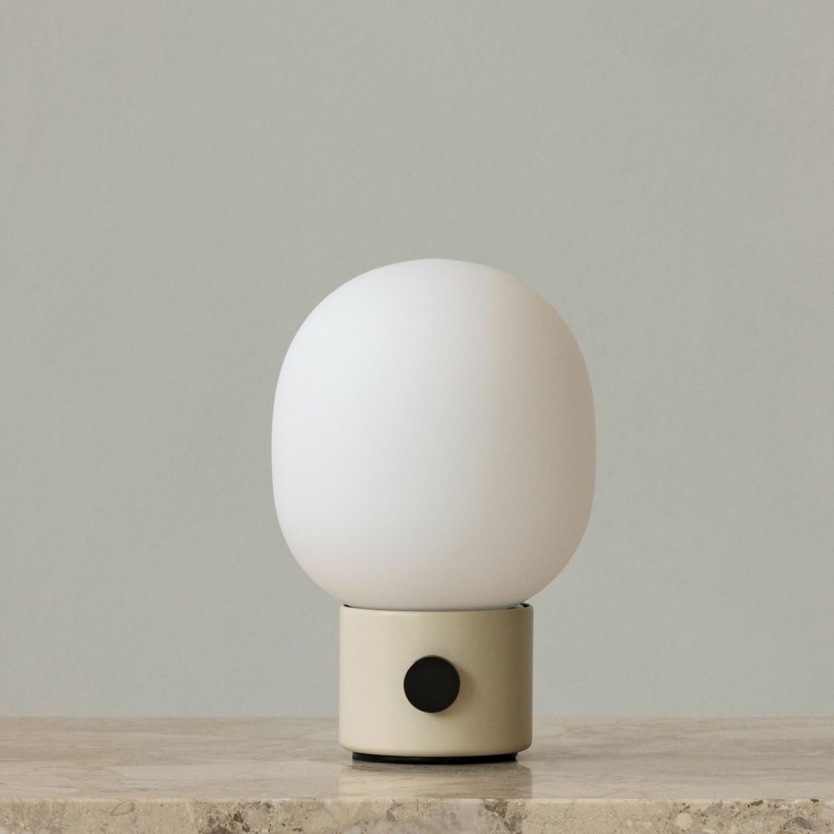 Audo Copenhagen（オドー・コペンハーゲン） / JWDA PORTABLE LAMP （JWDA ポータブル ランプ） / 全3色 / テーブルランプ