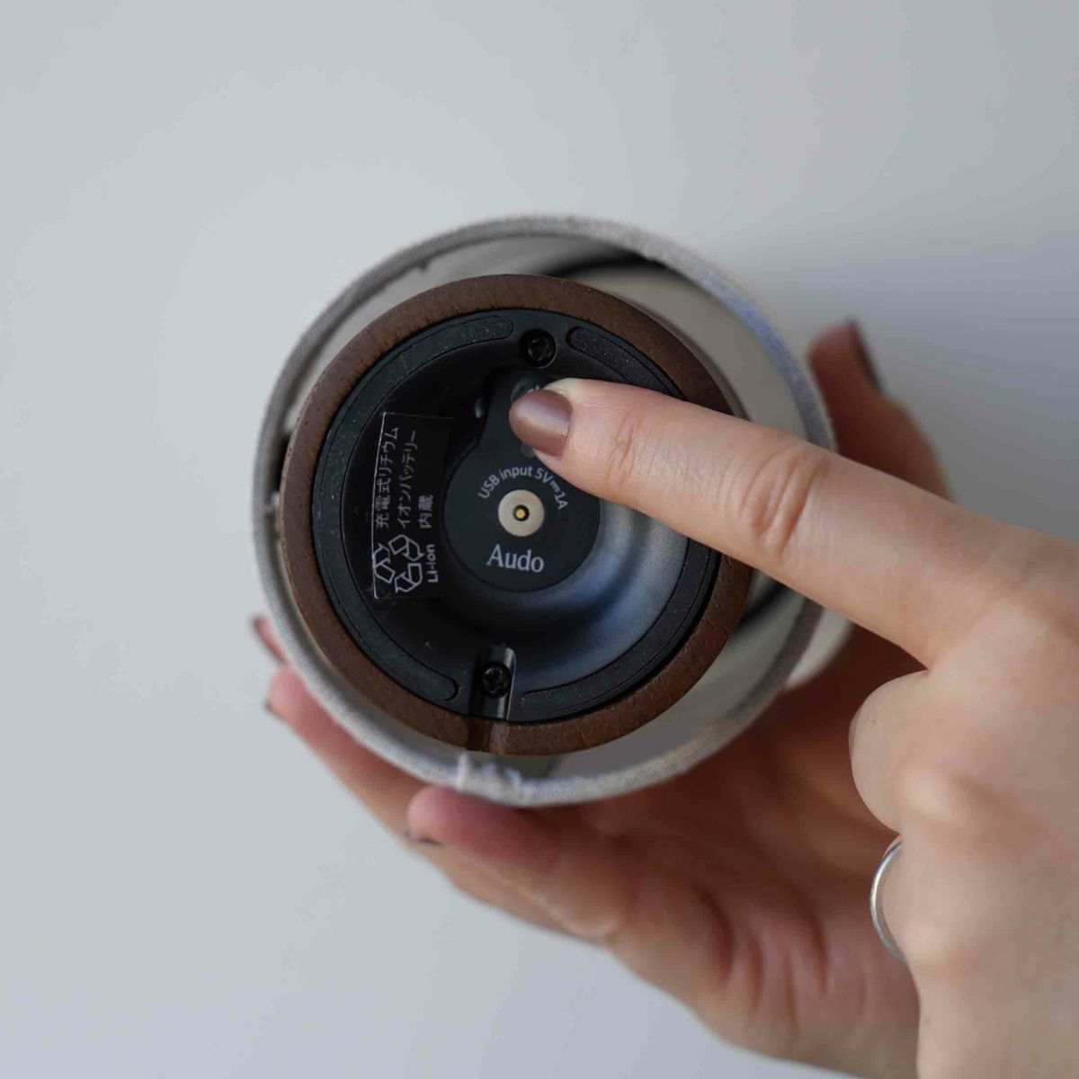 Audo Copenhagen（オドー・コペンハーゲン） / HASHIRA PORTABLE LAMP（ハシラ ポータブル ランプ） / テーブルランプ