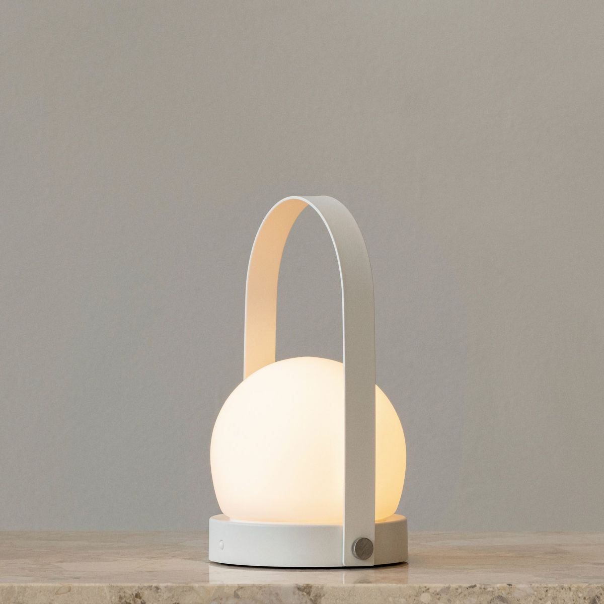 Audo Copenhagen（オドー・コペンハーゲン） / CARRIE TABLE LAMP PORTABLE（CARRIE テーブルランプ ポータブル） / 全4色 / テーブルランプ