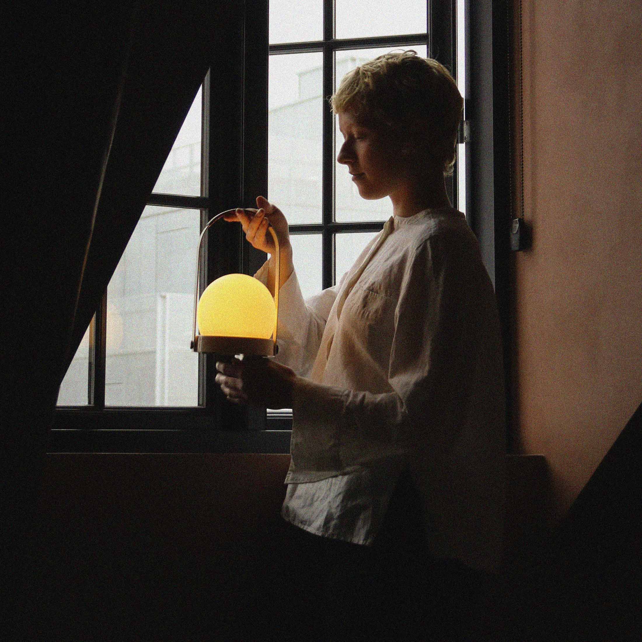 Audo Copenhagen（オドー・コペンハーゲン） / CARRIE TABLE LAMP PORTABLE（CARRIE テーブルランプ ポータブル） / 全4色 / テーブルランプ