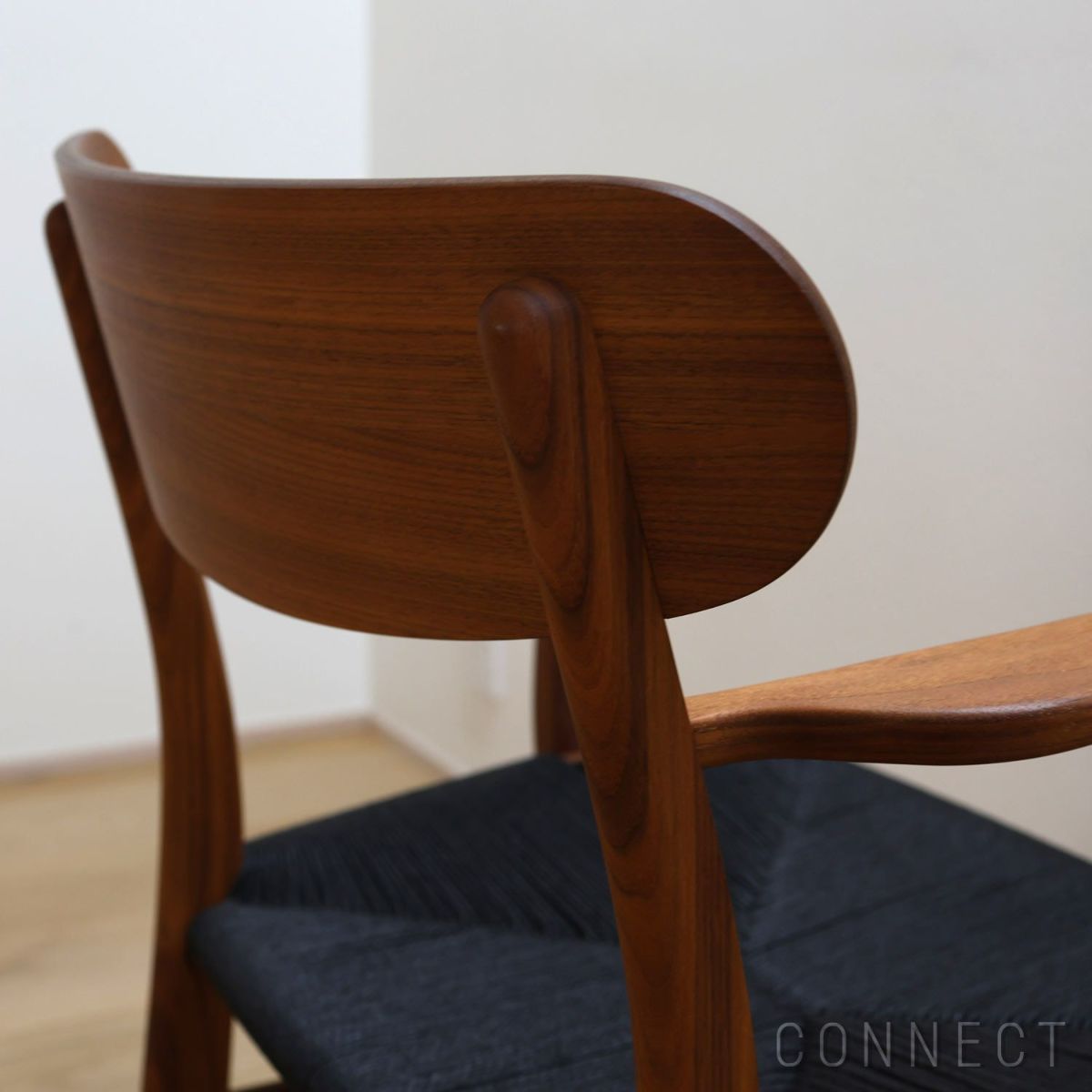 CARL HANSEN & SON（カール・ハンセン＆サン） / CH26 / ウォルナット材・オイル仕上げ・ブラックペーパーコード / ダイニングチェア