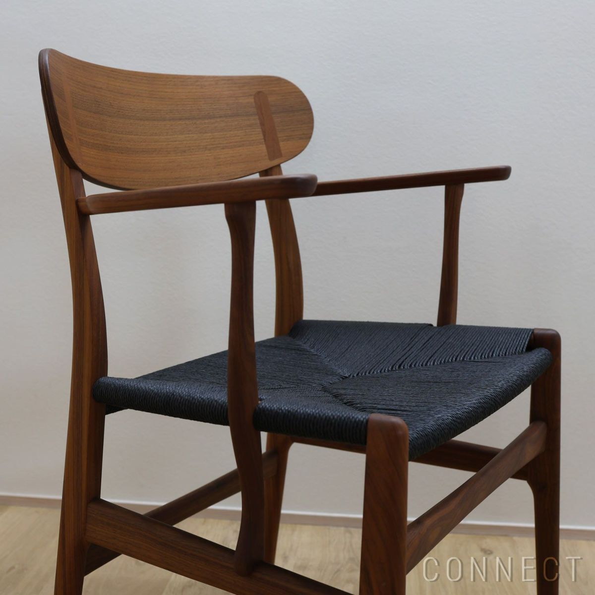 CARL HANSEN & SON（カール・ハンセン＆サン） / CH26 / ウォルナット材・オイル仕上げ・ブラックペーパーコード / ダイニングチェア