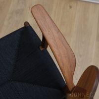 CARL HANSEN & SON（カール・ハンセン＆サン） / CH26 / ウォルナット材・オイル仕上げ・ブラックペーパーコード / ダイニングチェア
