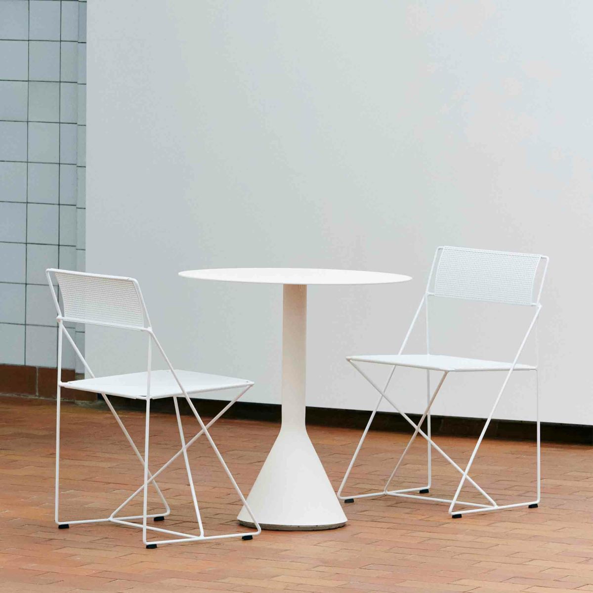 HAY（ヘイ） / PALISSADE（パリサード） /  Cone Table（コーンテーブル） /  Φ70× H74cm / 全4色  / アウトドア