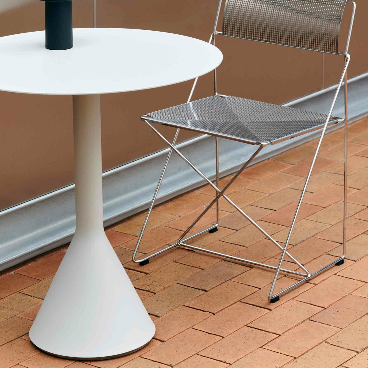 HAY（ヘイ） / PALISSADE（パリサード） /  Cone Table（コーンテーブル） /  Φ70× H74cm / 全4色  / アウトドア