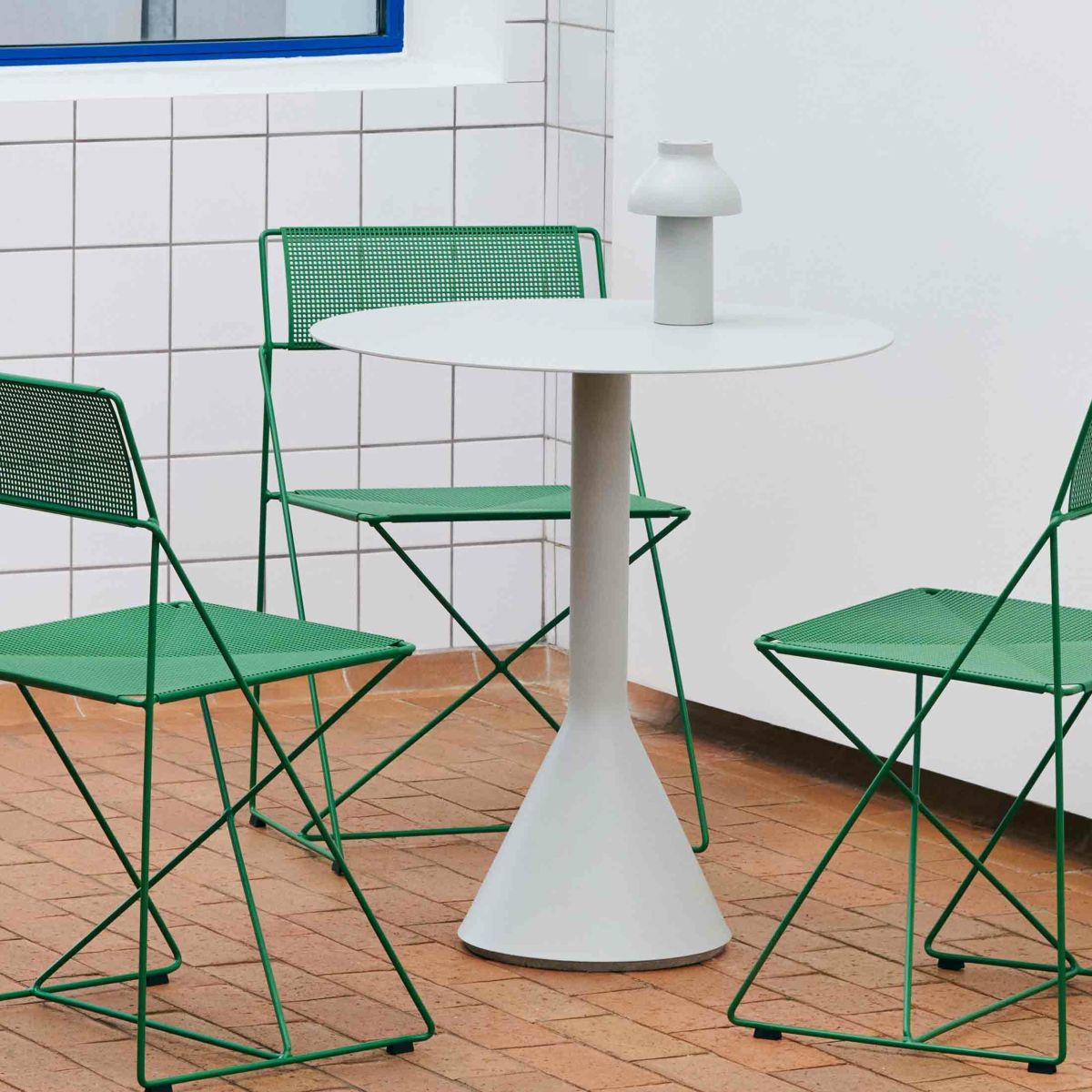 HAY（ヘイ） / PALISSADE（パリサード） /  Cone Table（コーンテーブル） /  Φ70× H74cm / 全4色  / アウトドア