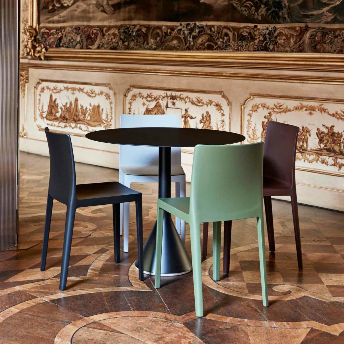 HAY（ヘイ） / PALISSADE（パリサード） / Cone Table（コーンテーブル） / Φ90×H74cm / 全4色 / アウトドア