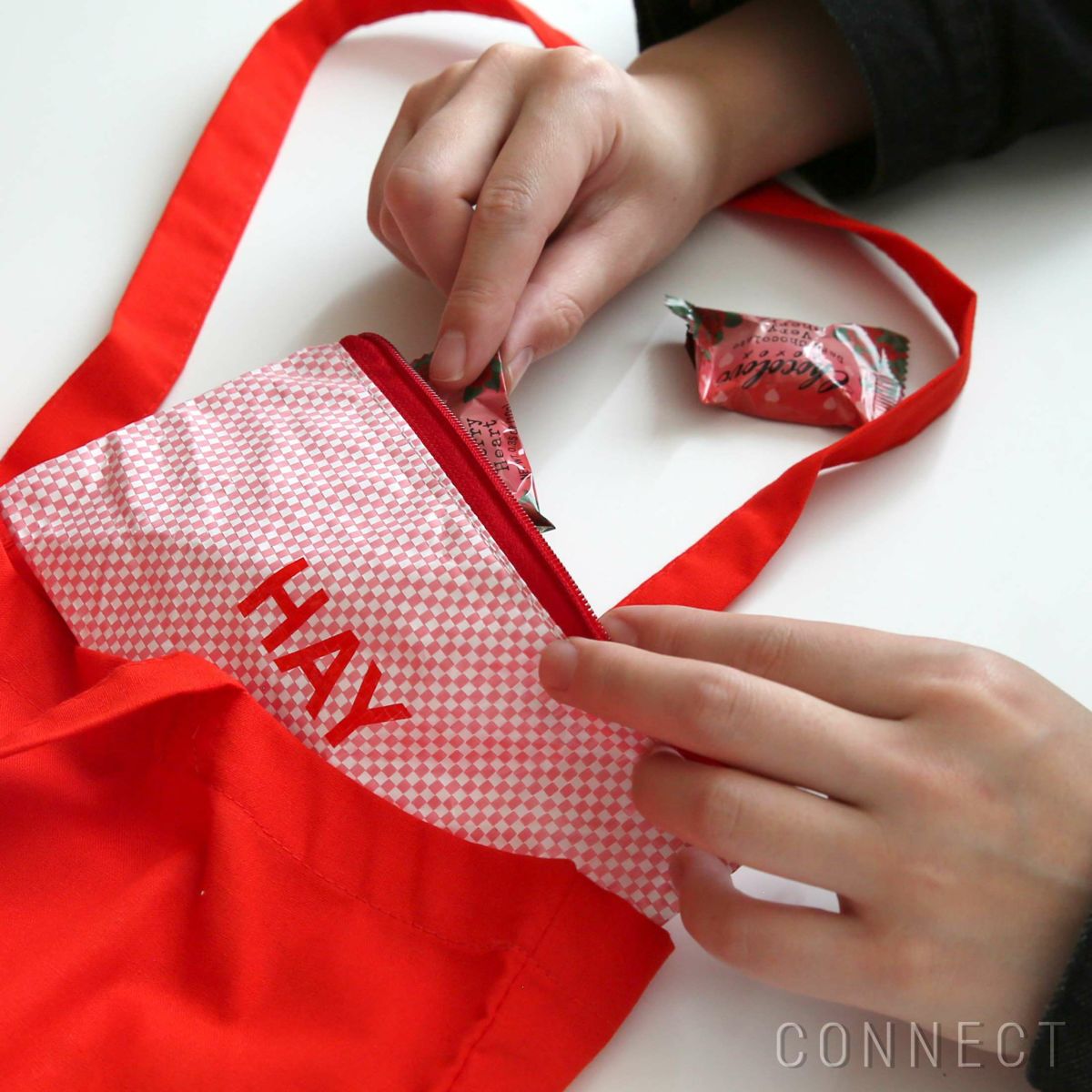 HAY（ヘイ） / CANDY MONO WASH BAG-FLAT SET OF 3（キャンディモノ ウォッシュバッグ フラット） / 全2色 / ポーチ3点セット