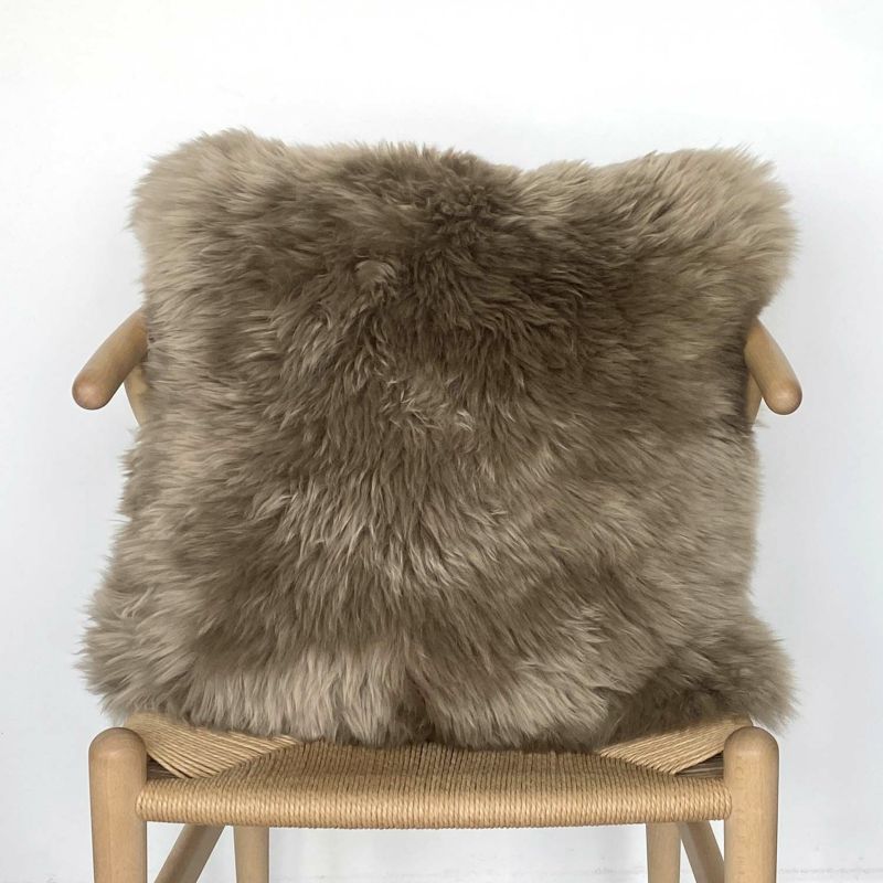 NATURES COLLECTION（ネイチャーズ・コレクション） / SHEEP CUSHION（シープクッション） / ライトブラウン / 50×50cm