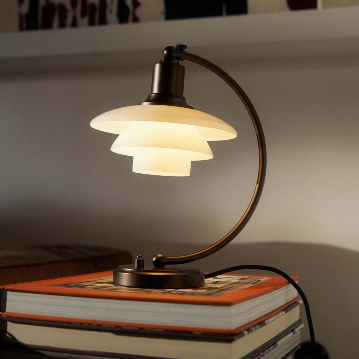 Louis Poulsen（ルイスポールセン） / PH 2/2 LUNA AGED BRASS OPAL TABLE LAMP（PH 2/2 ルナ エイジドブラス オパール テーブルランプ） / テーブルランプ