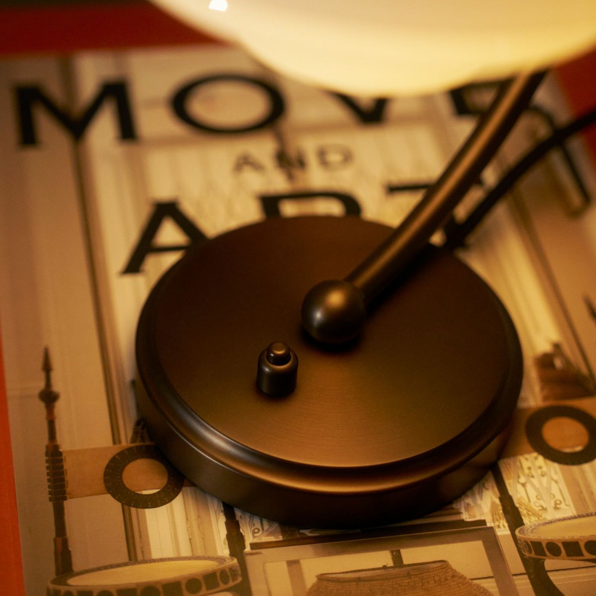 Louis Poulsen（ルイスポールセン） / PH 2/2 LUNA AGED BRASS OPAL TABLE LAMP（PH 2/2 ルナ エイジドブラス オパール テーブルランプ） / テーブルランプ