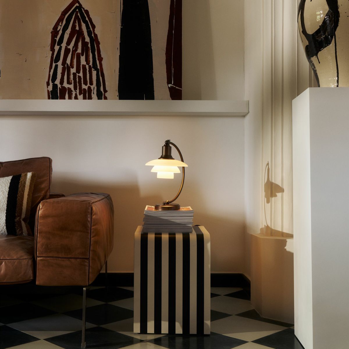 Louis Poulsen（ルイスポールセン） / PH 2/2 LUNA AGED BRASS OPAL TABLE LAMP（PH 2/2 ルナ エイジドブラス オパール テーブルランプ） / テーブルランプ