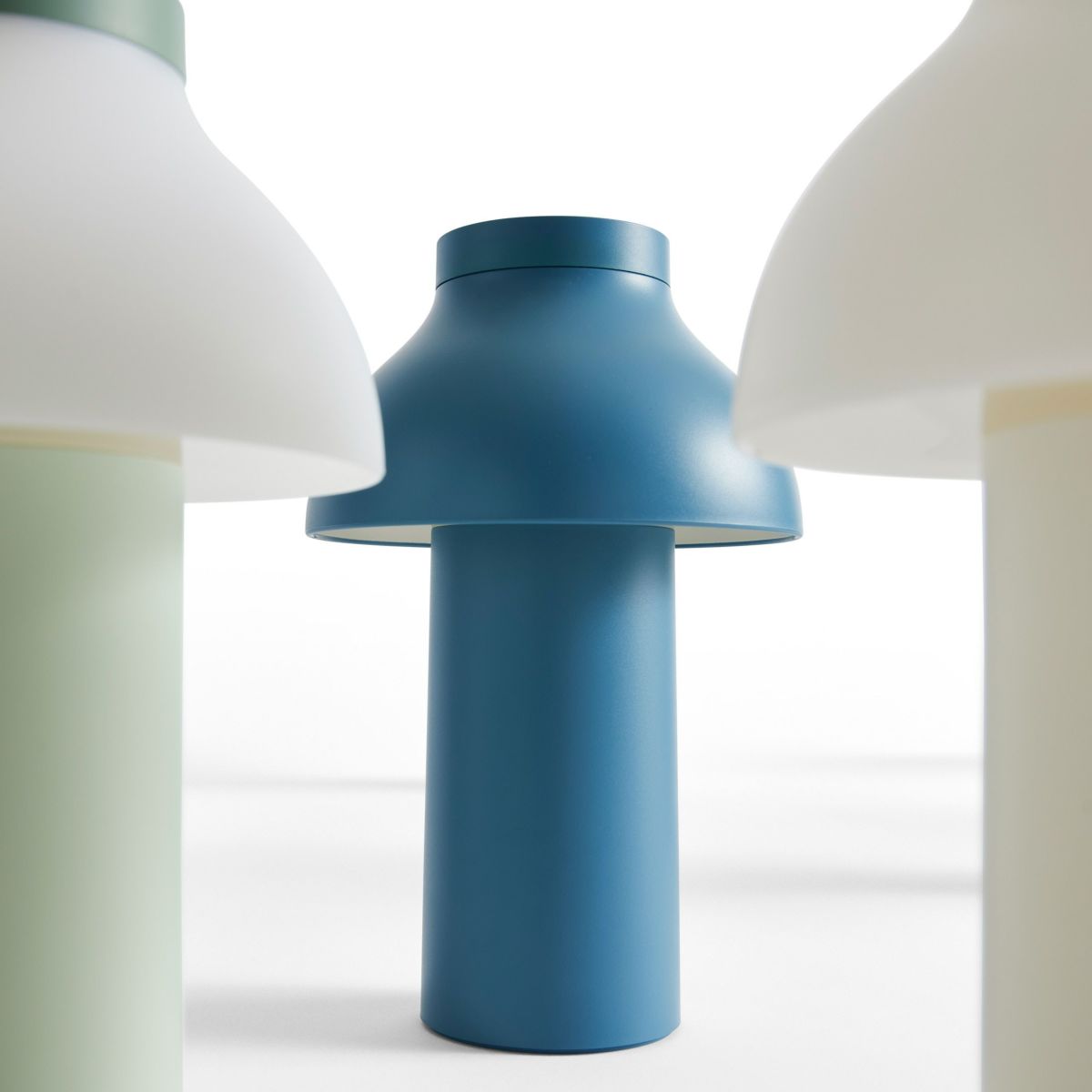 HAY（ヘイ） / PC PORTABLE（PCポータブル） / リサイクル仕様 / 全6色 / テーブルランプ