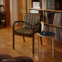 【アウトレット】Artek（アルテック） / ARMCHAIR 45（アームチェア45） / バーチ材・ウォルナットステイン / キルティングレザー / ダークブラウン / アームレスト・レザーカバー