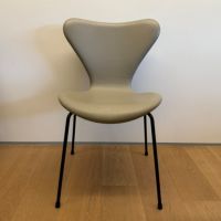 【ポイント20倍】【アウトレット】FRITZ HANSEN（フリッツ・ハンセン） / SERIES 7（セブンチェア） / Essential Leather（エッセンシャルレザー） / ライトグレー / フルパディング / ブラウンブロンズ脚