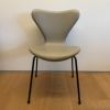 【ポイント20倍】【アウトレット】FRITZ HANSEN（フリッツ・ハンセン） / SERIES 7（セブンチェア） / Essential Leather（エッセンシャルレザー） / ライトグレー / フルパディング / ブラウンブロンズ脚