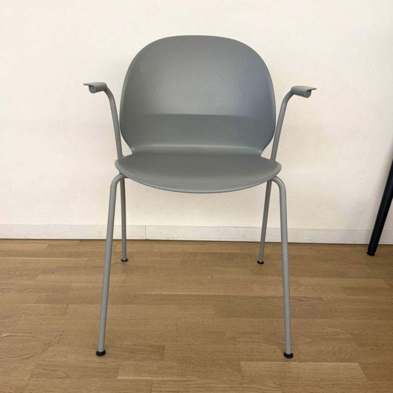 【ポイント20倍】【アウトレット】FRITZ HANSEN（フリッツ・ハンセン） / N02 RECYCLE（リサイクル） / N02-11 / グレー / モノクローム脚 / アームチェア