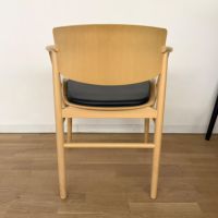 【ポイント20倍】【アウトレット】FRITZ HANSEN（フリッツ・ハンセン） / N01（エヌゼロワン） / Beech ビーチ / 固定式（レザーブラック） / アームチェア