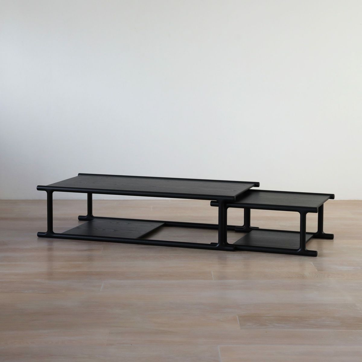 【アウトレット】ARIAKE（アリアケ） / Futago Nesting Tables（フタゴ ネスティングテーブル） / D596 / スミ / コーヒーテーブル