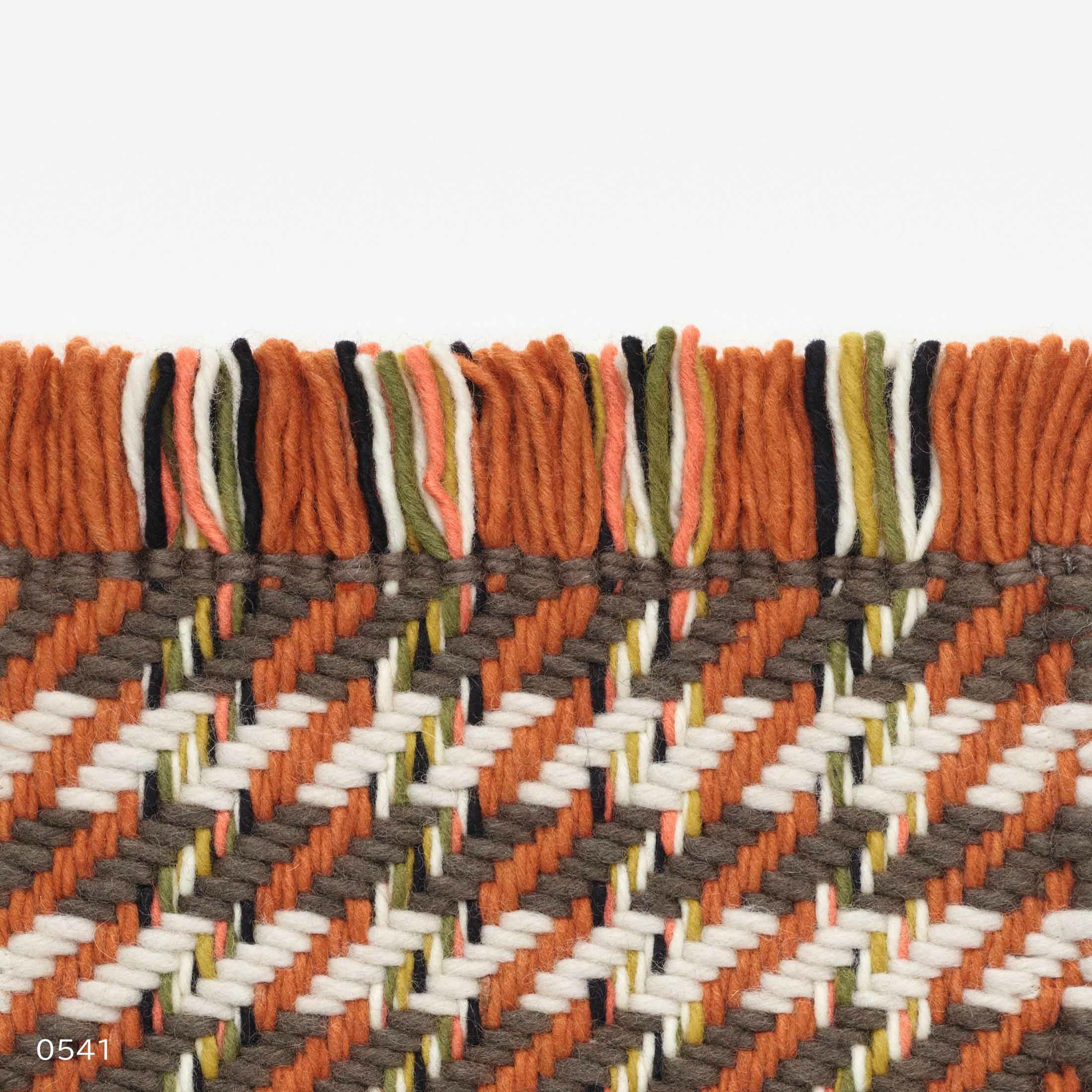 Kvadrat（クヴァドラ） / Dashes（ダッシュス） / 20135（250cm×350cm） / ラグ