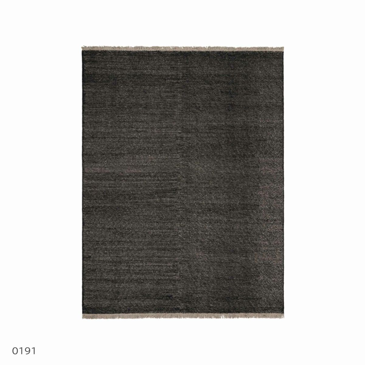 Kvadrat（クヴァドラ） / Yield Naturally Coloured Fringes（イールド ナチュラリー カラード フリンジ） / 20148（250cm×350cm） / ラグ