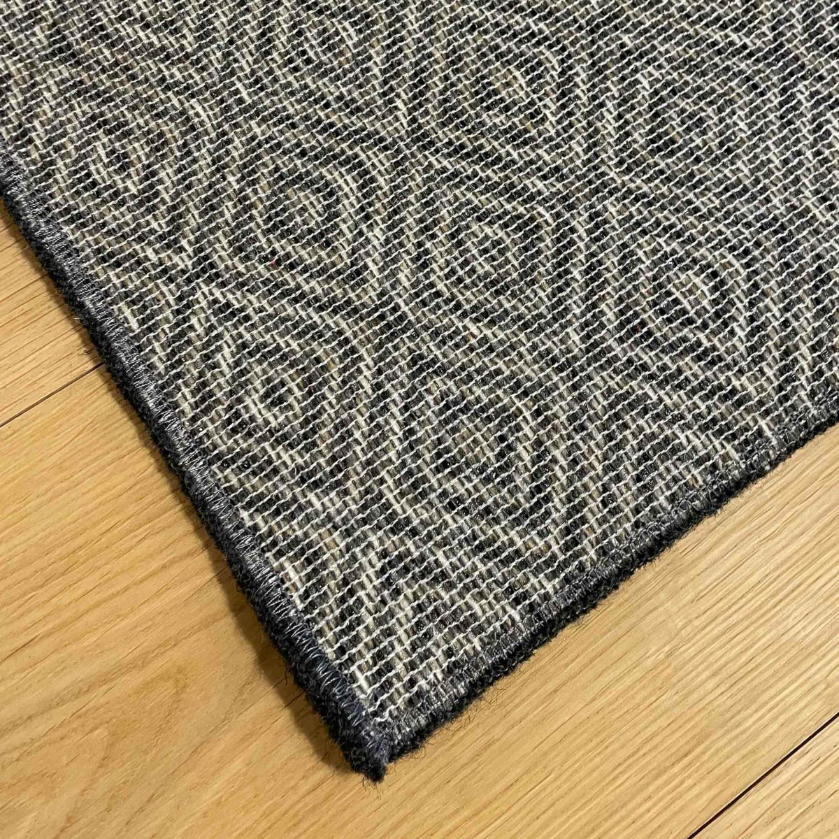 【アウトレット】KASTHALL（カスタール） / GOOSE EYE ICON（グース アイ アイコン） / Soho 580（60×90cm） / ラグ