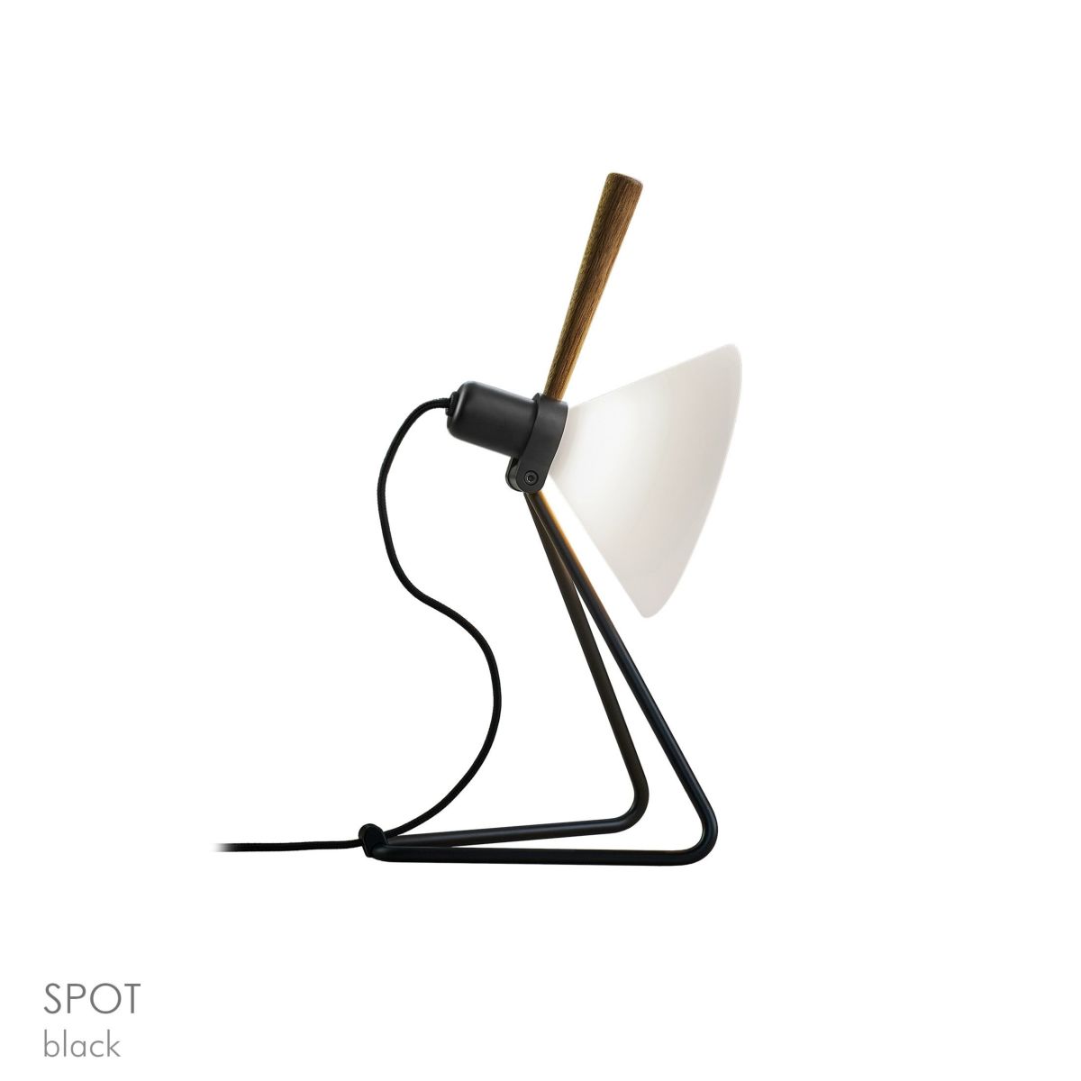 LE KLINT（レ・クリント） /  SPOT（スポット） / 全4色 / テーブルランプ / ウォールランプ