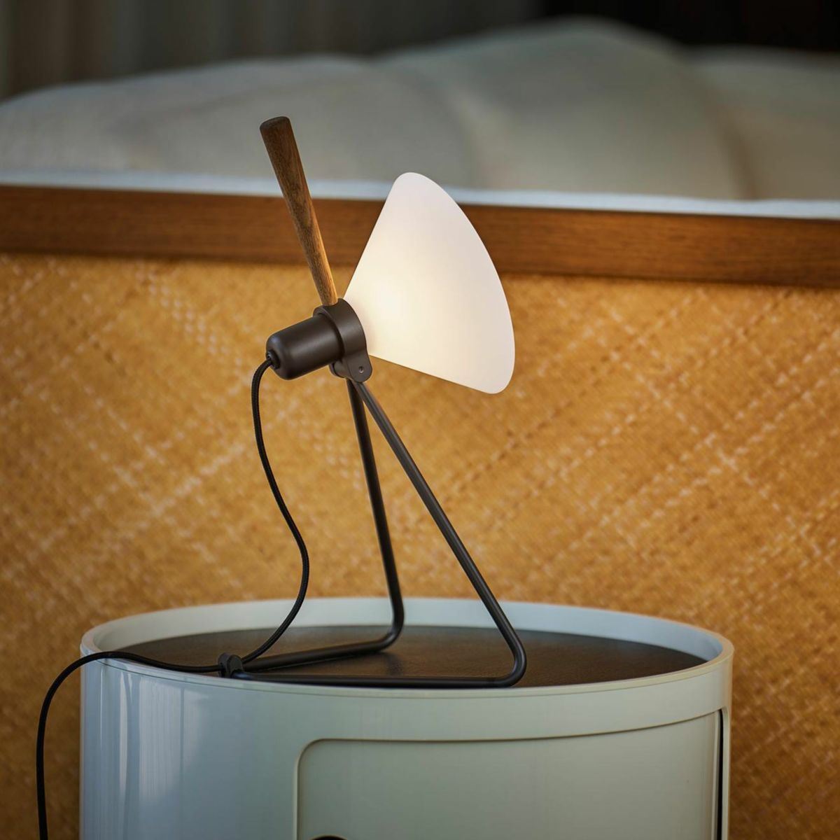 LE KLINT（レ・クリント） /  SPOT（スポット） / 全4色 / テーブルランプ / ウォールランプ